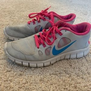 Nike free runs